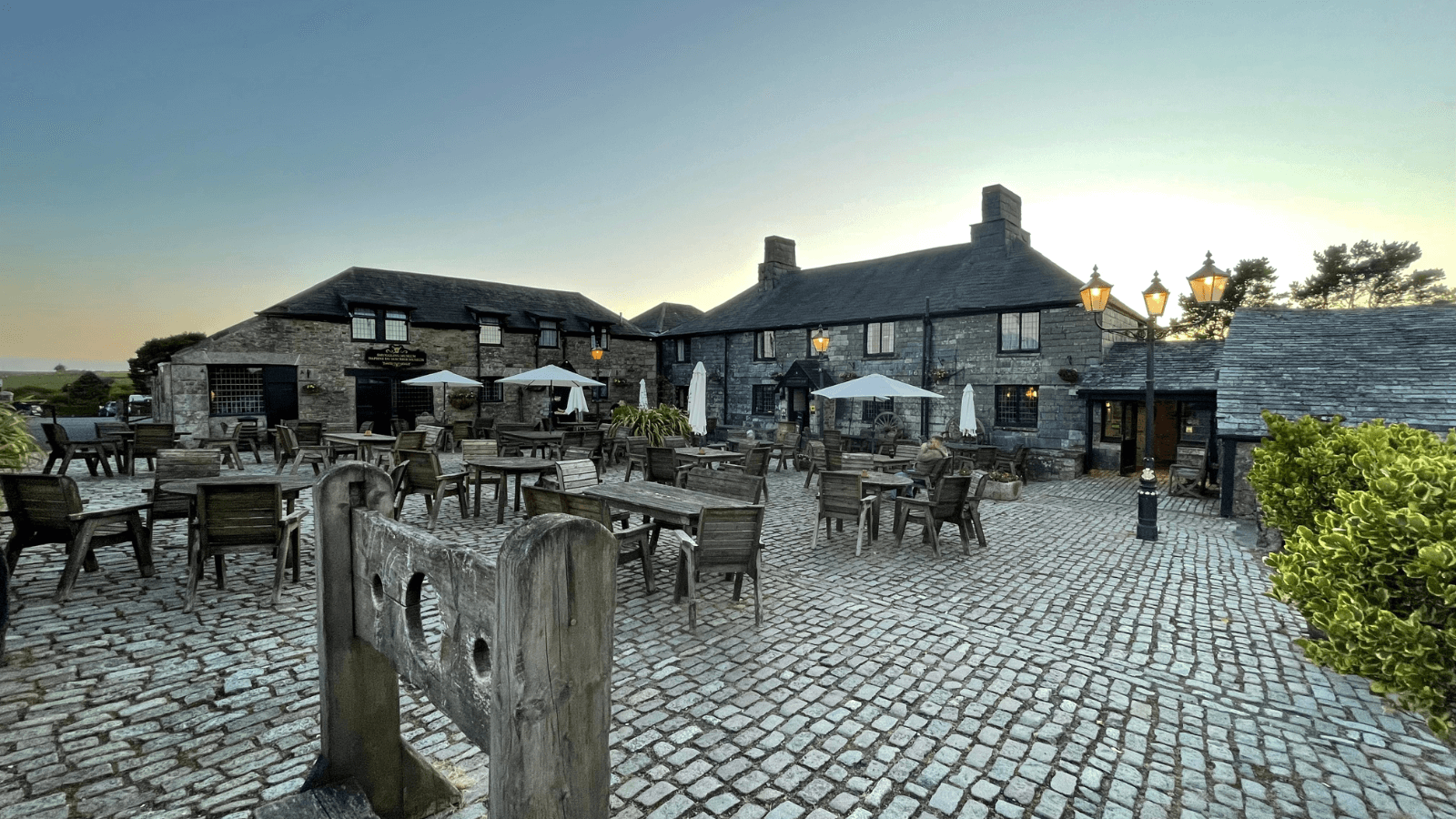 Exterior view of The Jamaica Inn in Launceton, Cornwall