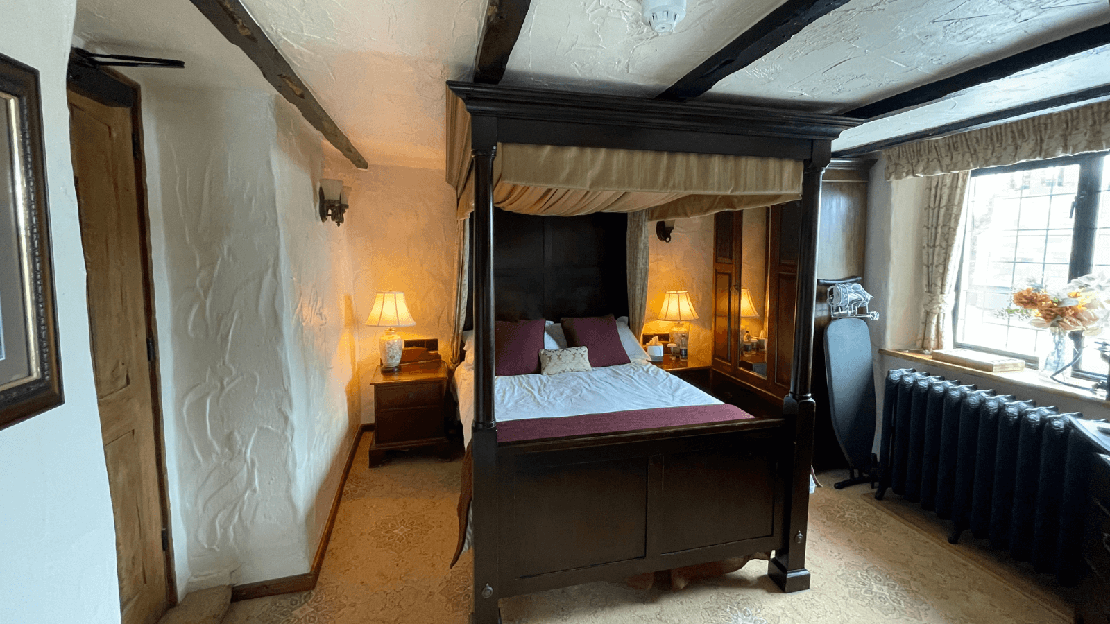 Room 6 at the Jamaica Inn - Bodmin, Cornwall
